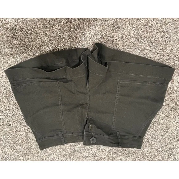 Summer Shorts! - Picture 1 of 3